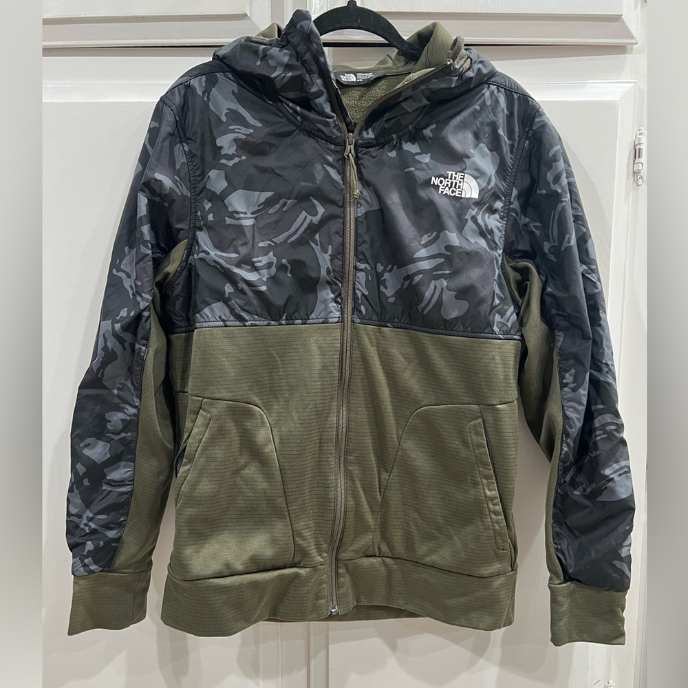 The North Face mens size medium zip up lightweight jacket, camo accent, full zip